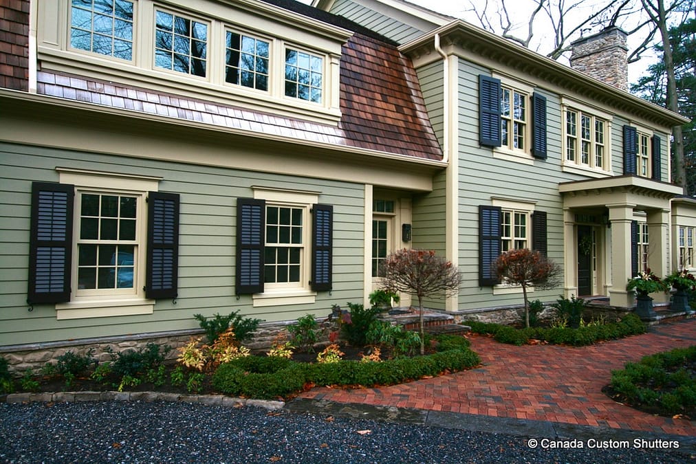 Are Wood Shutters a Good Idea for the Outside of the Home?